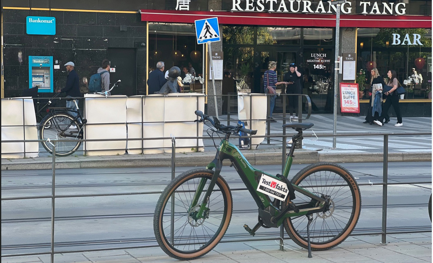 Buddy Bike sX1 i stadsmiljö.